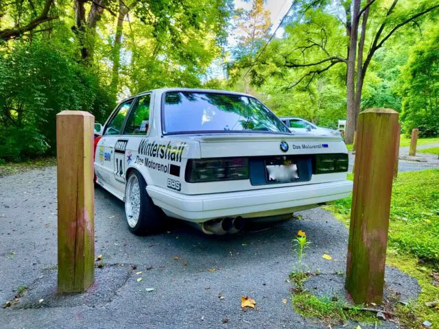 bmw 3-series e30 325is with a 1995 s50 m3 engine swap