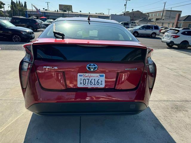 2017 toyota prius two
