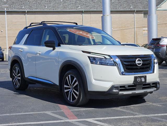 2023 nissan pathfinder platinum