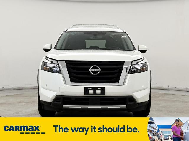 2023 nissan pathfinder sl