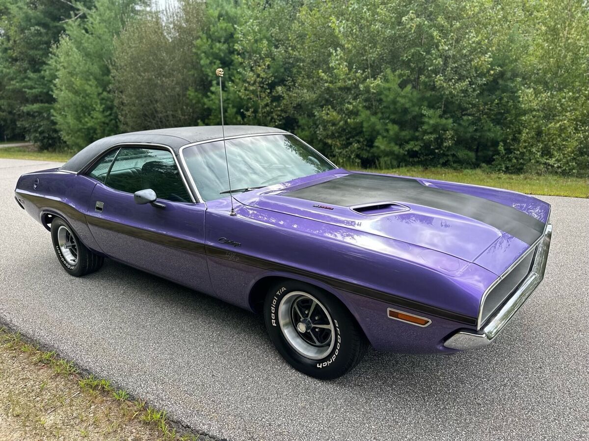 1970 dodge challenger coupe purple rwd manual