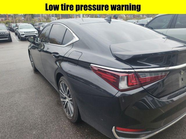 2024 lexus es 300h base