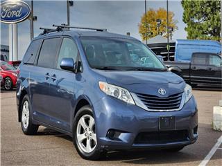 2015 Toyota Sienna le 7-passenger auto access seat