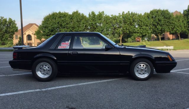 1985 ford mustang lx coupe