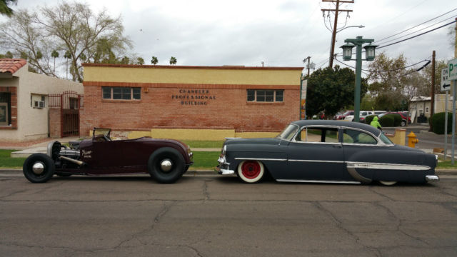 salt flats nostalgic style hotrod deuce rails 5 speed trans