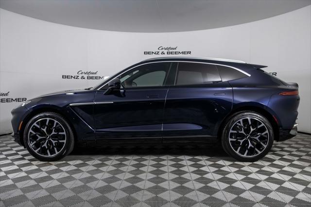 2021 aston martin dbx base