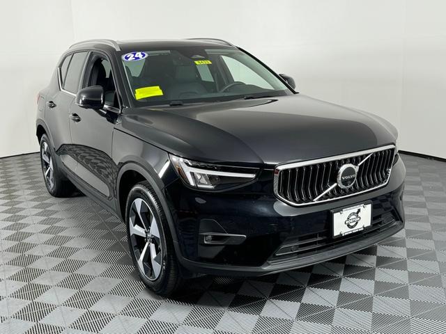 2024 volvo xc40 b5 plus bright theme