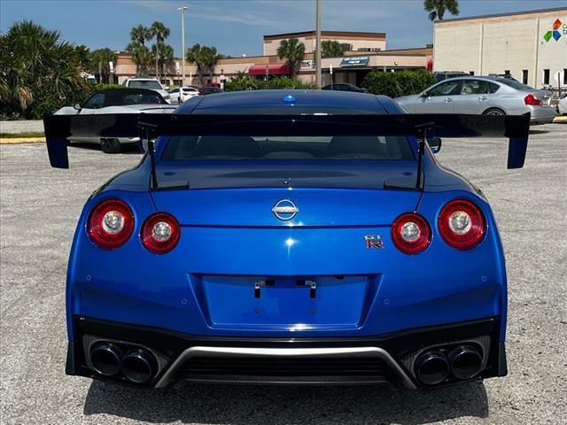2021 nissan gt-r premium dual-clutch 6-speed transmission
