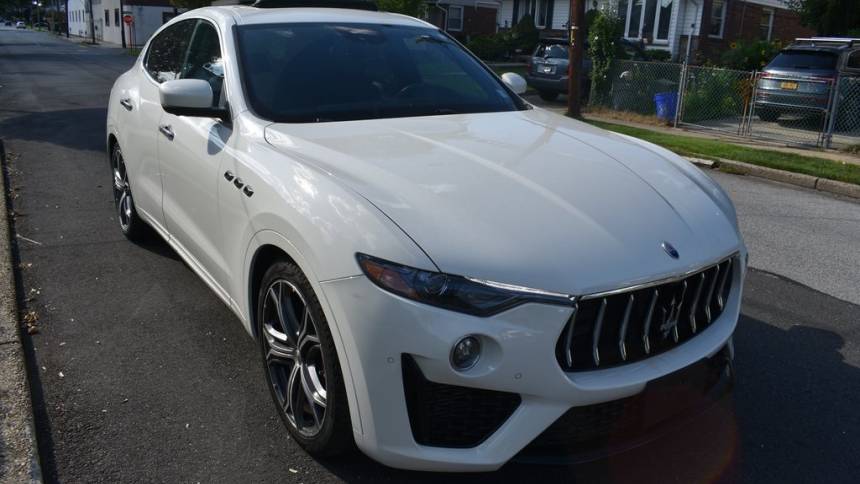 2020 maserati levante base