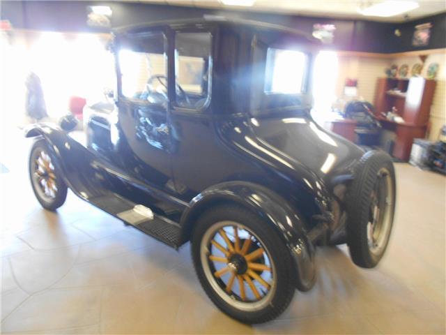 1926 ford model t doctors coupe. museum piece!