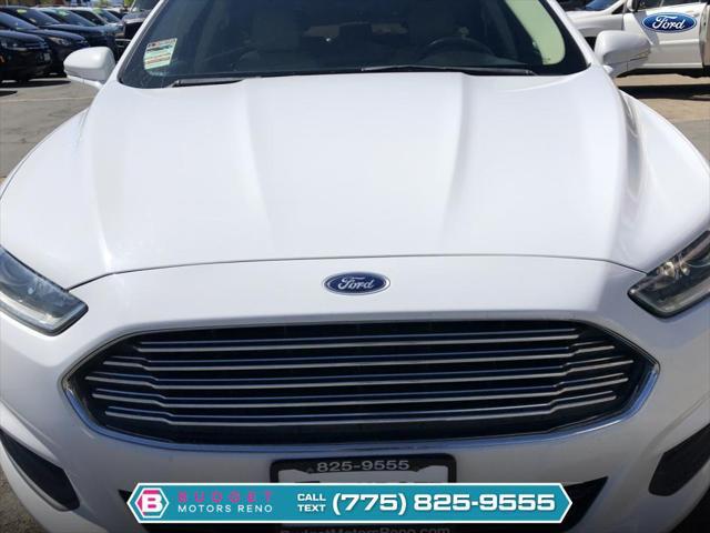 2016 ford fusion se