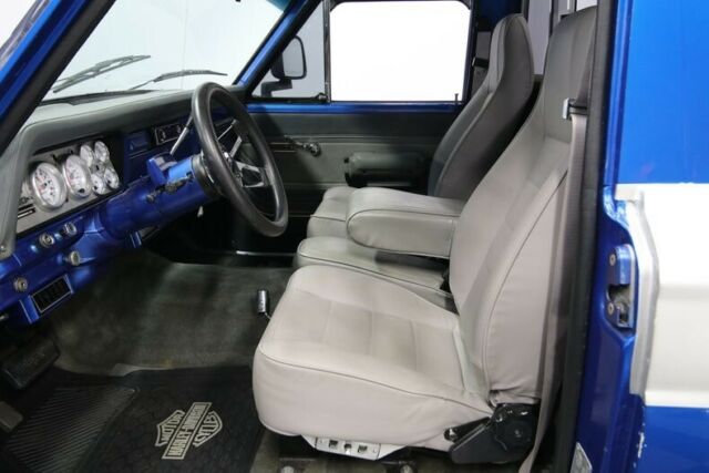 full size jeep j series truck gladiator 4x4 amc 360