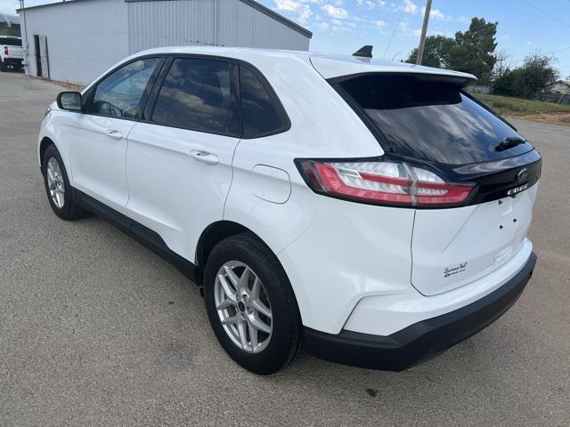 2021 ford edge se