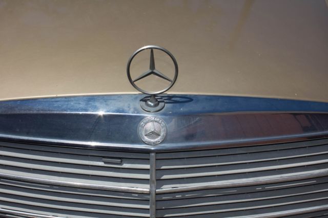 strong running, super reliable, nice looking 300d turbo diesel