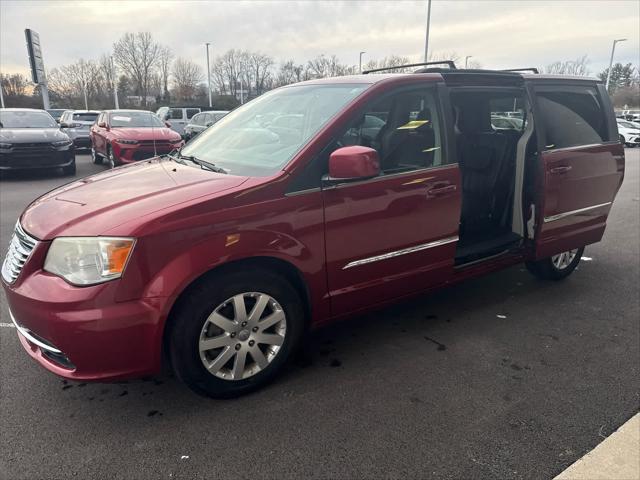 2014 chrysler town & country touring