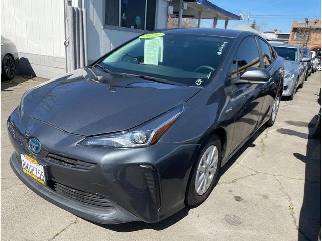 2021 toyota prius l