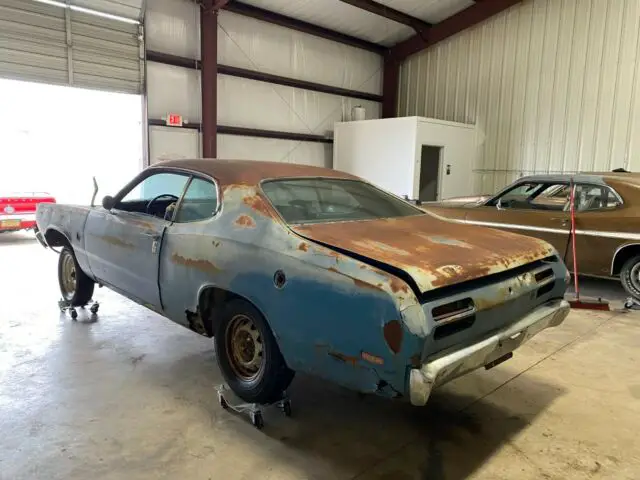 1970 plymouth duster 340 4 speed b5 blue 8 3/4 rear end buildsheet 150 speedo