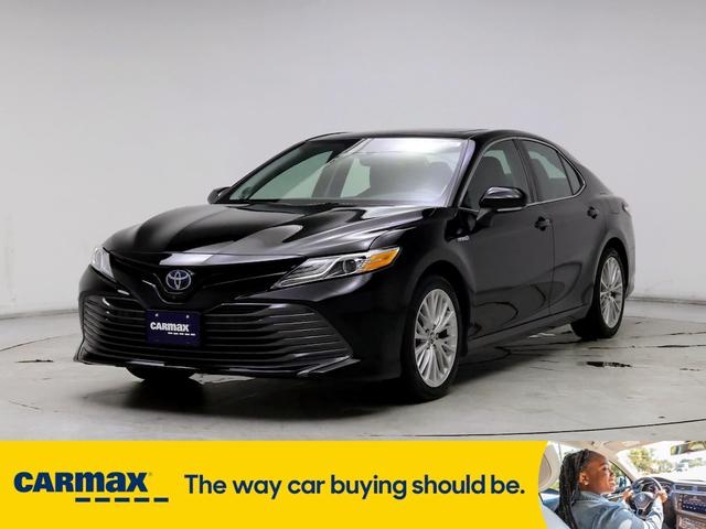 2020 toyota camry hybrid xle