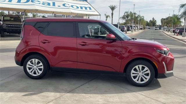 2023 kia soul lx