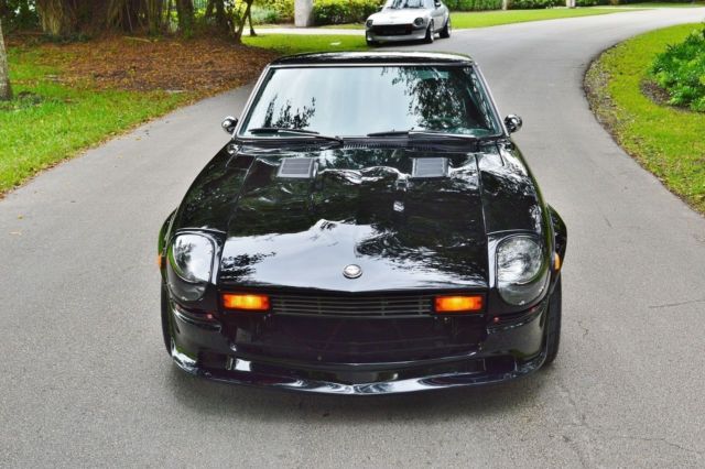 nissan -fairlady jdm look --- 280z 5 speed ---240z 260z 280zx