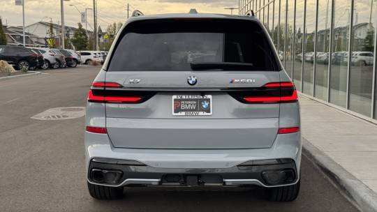 2025 BMW X7
