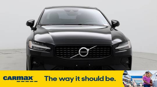 2022 Volvo S60