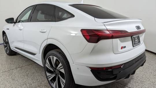 2024 Audi Q8 e-tron