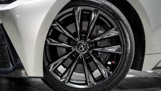 2021 Lexus IS