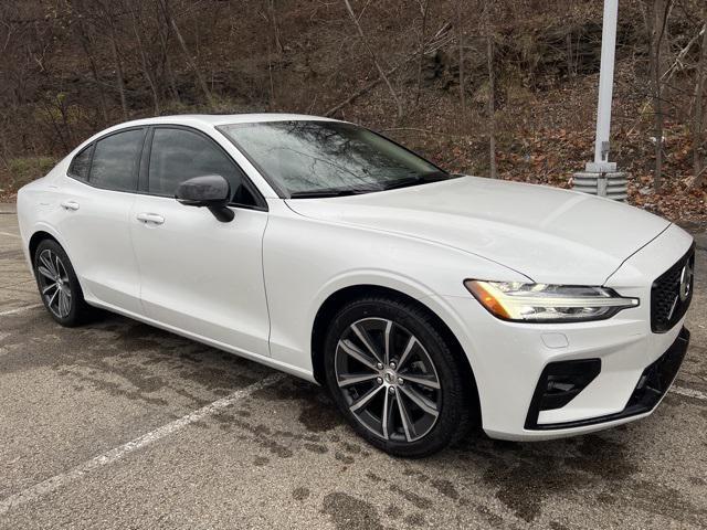 2022 volvo s60 t5 momentum