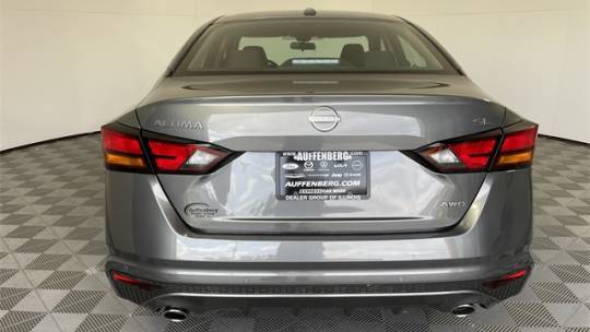 2025 Nissan Altima