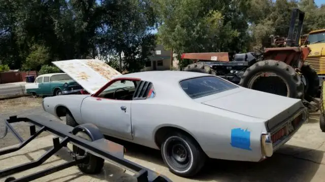 dodge charger 1973 se