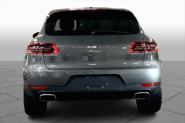 2017 porsche macan base