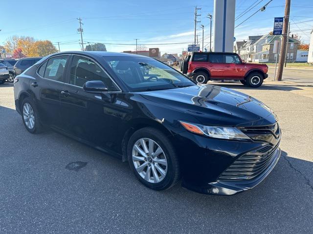 2018 toyota camry le