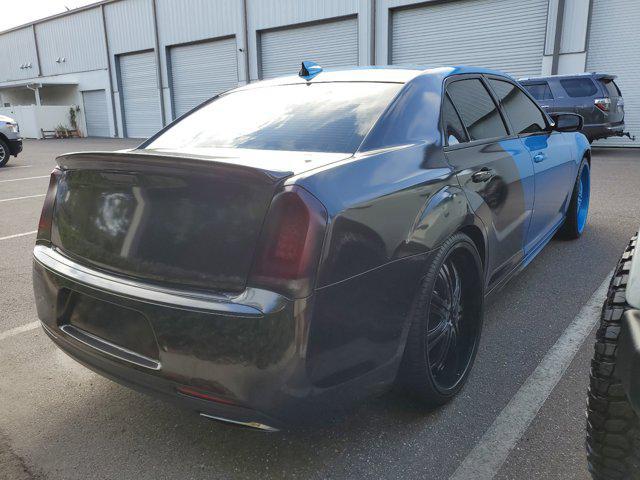 2018 chrysler 300 s