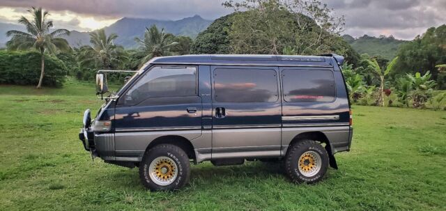 1993 mitsubishi delica van blue 4wd automatic super exceed