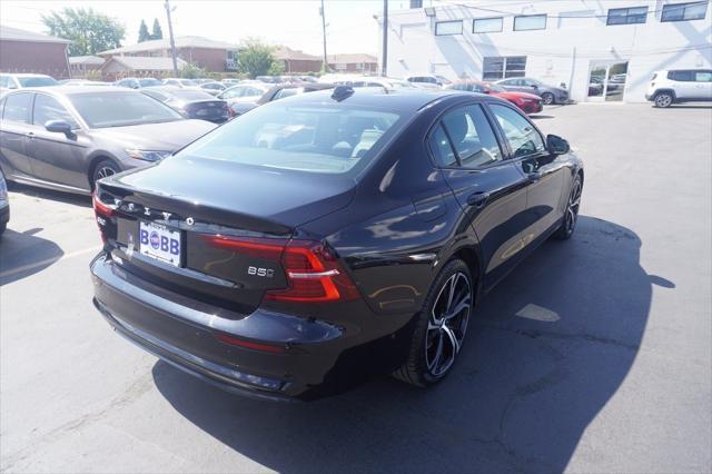 2024 volvo s60 b5 plus dark theme