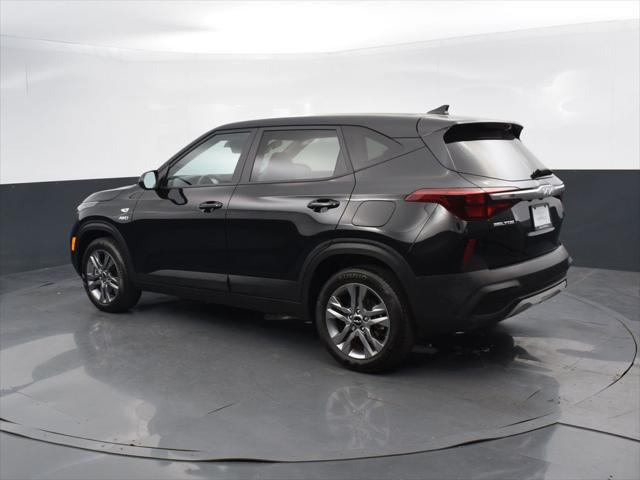2023 kia seltos lx