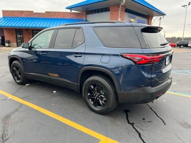 2022 chevrolet traverse lt leather