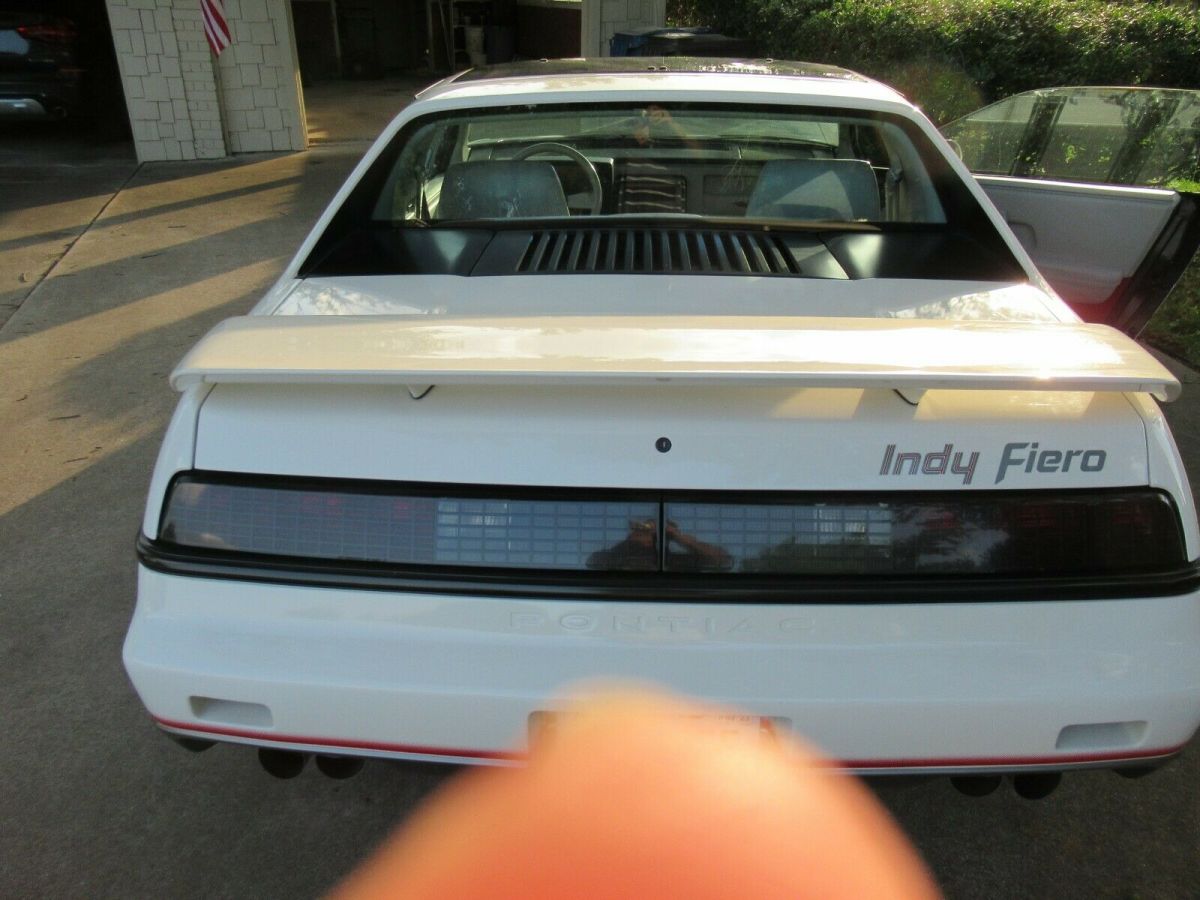 1984 pontiac fiero pace car like new mint
