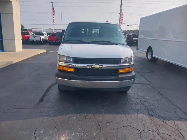 2022 chevrolet express 2500 work van
