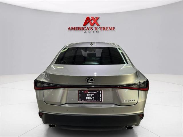 2023 lexus is 300 base