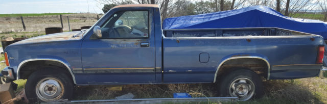 1990 dodge dakota v6 4x4 5 speed with overdrive gas economy driver!