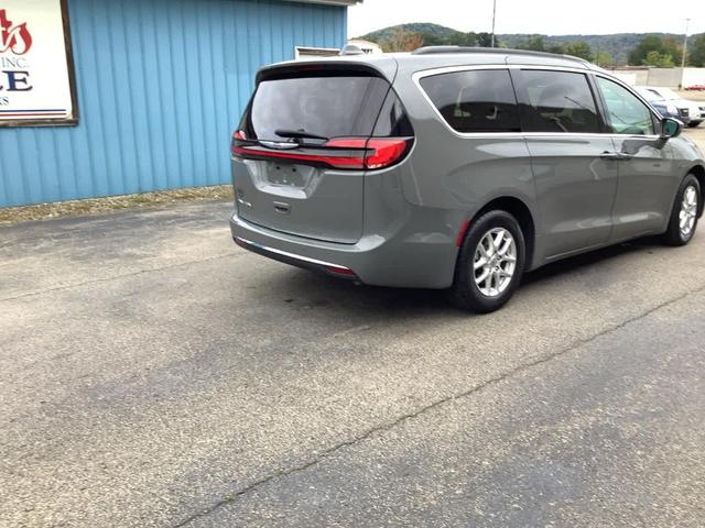 2022 chrysler pacifica touring-l