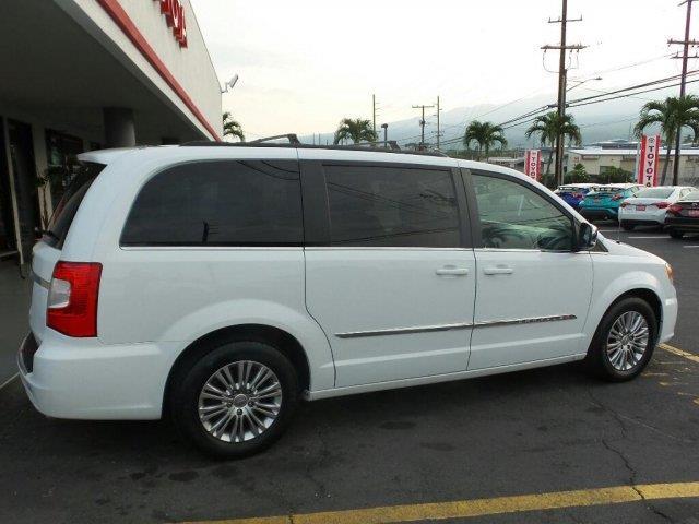 2015 chrysler town and country touring-l touring-l 4dr mini-van for sale in kailua kona, hawaii