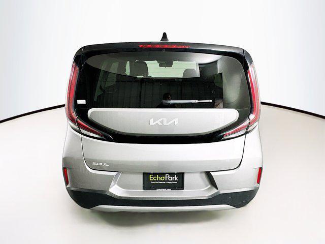 2023 kia soul lx