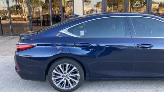 2021 Lexus ES
