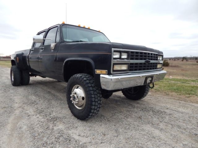 1990 chevy 3500 crew cab, fuel injected 454 big block, lifted, 4x4, rust free!