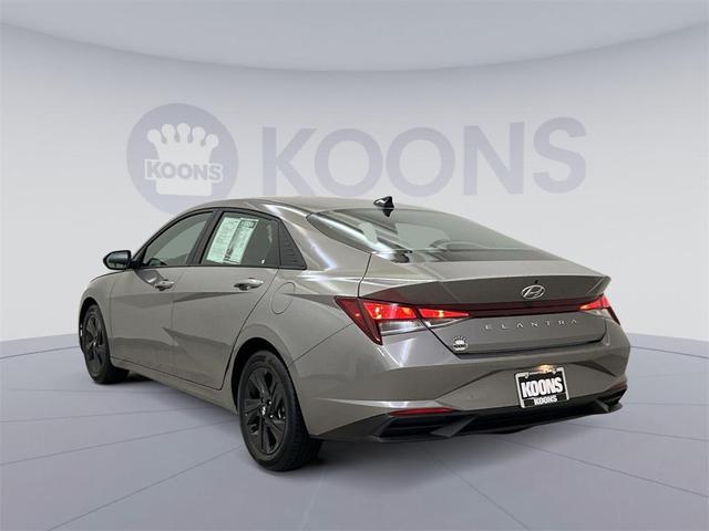 2022 hyundai elantra sel