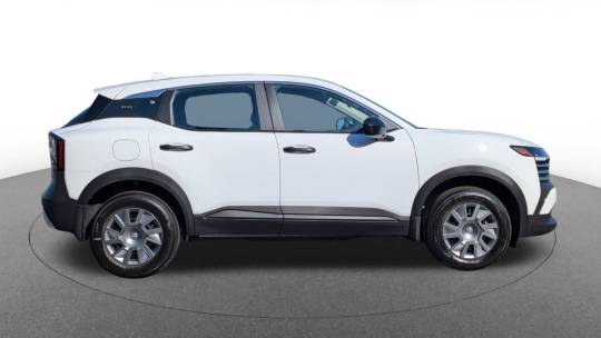 2025 Nissan Kicks