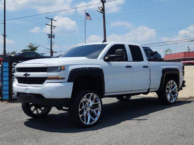 2017 chevrolet silverado 1500 custom